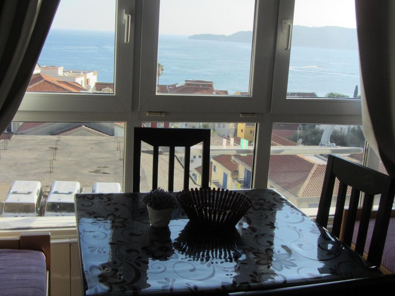 Cernogoriya Voyage Apartment ราไฟโลวีซี ภายนอก รูปภาพ
